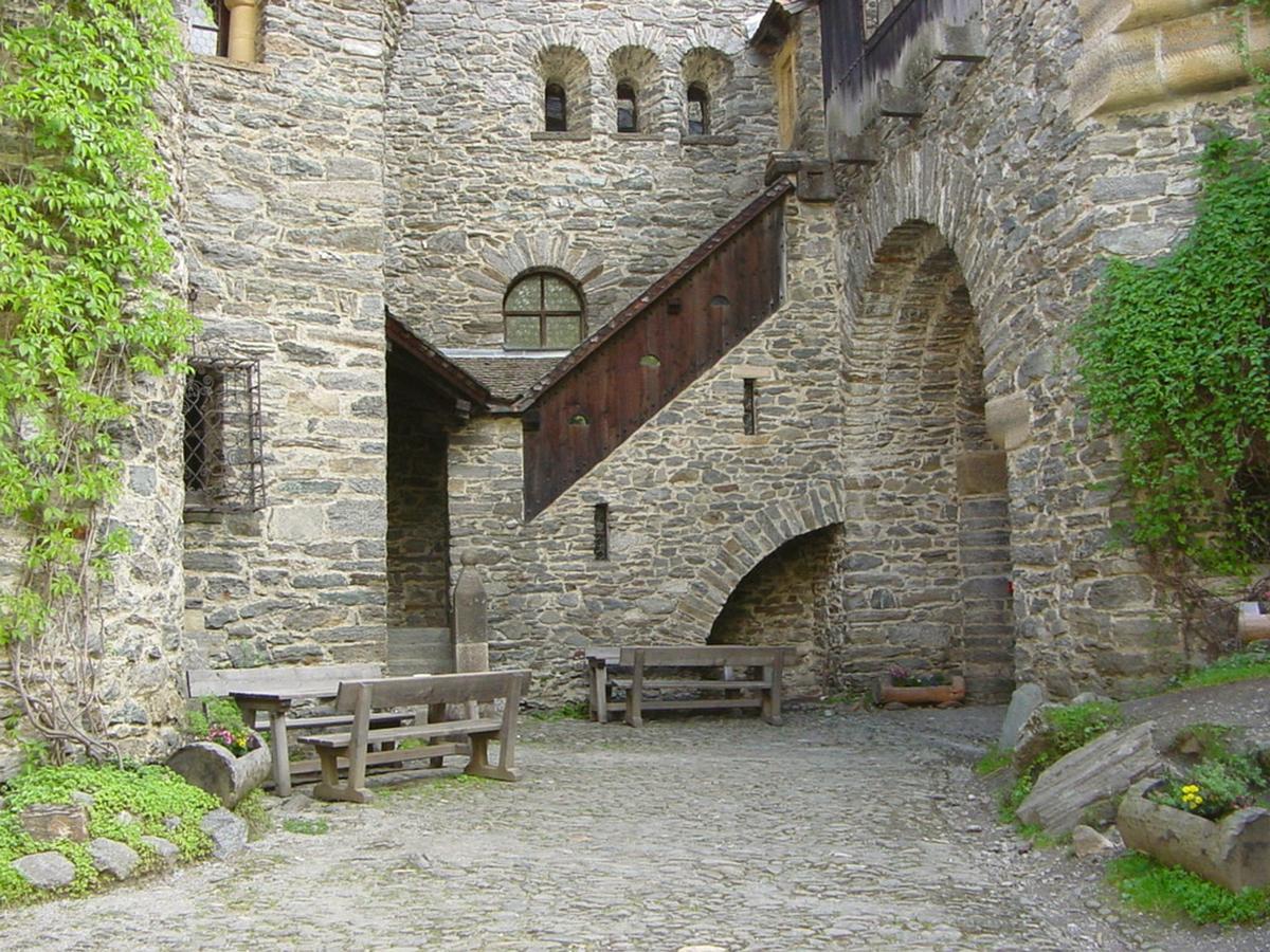 Burg Finstergrun Hostel Ramingstein Exterior foto